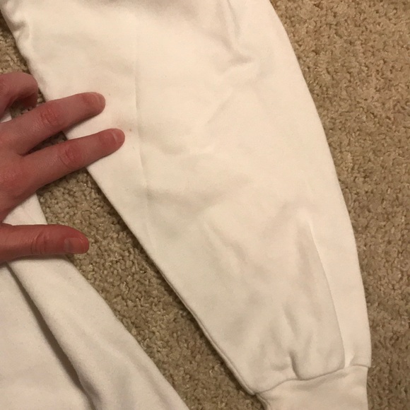 The Eagle’s Eye Long Sleeve Turtleneck - Picture 6 of 10